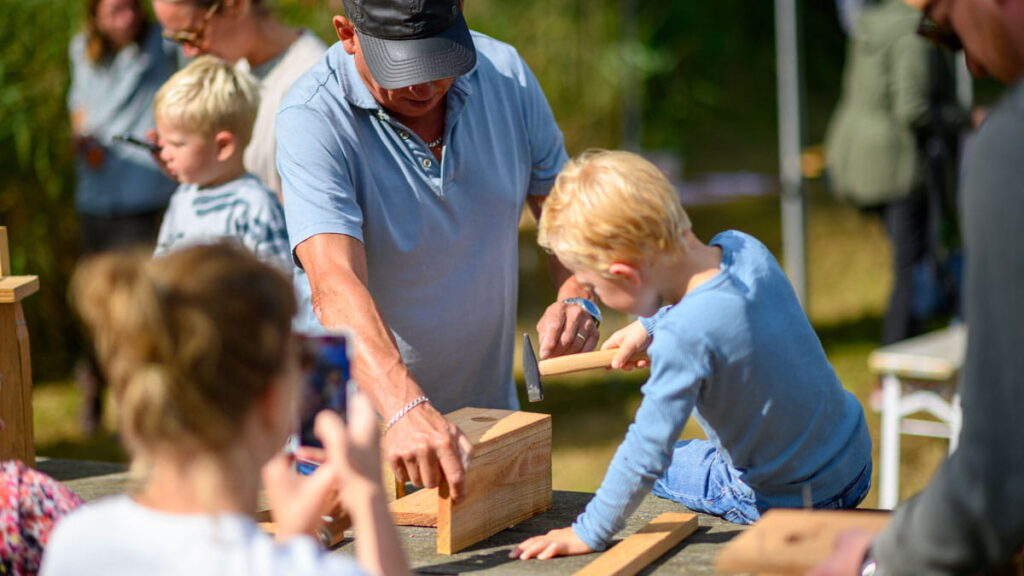 Nestkastje timmeren 14 Nestkastje timmeren